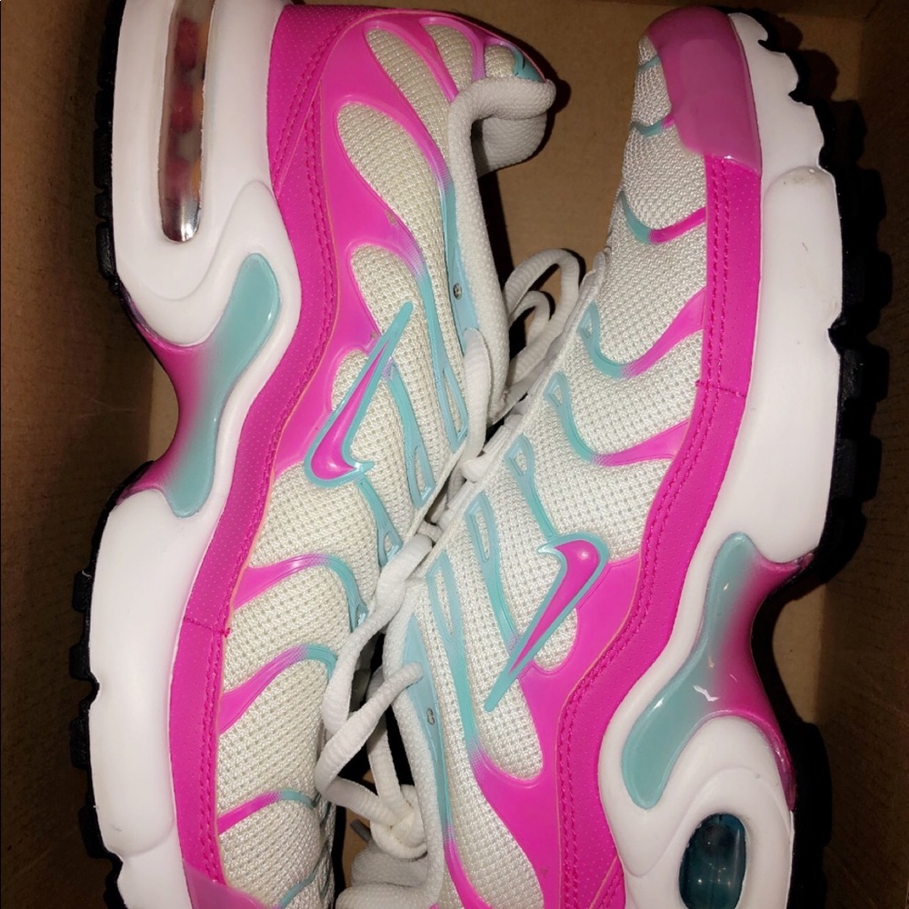 Nike shoes